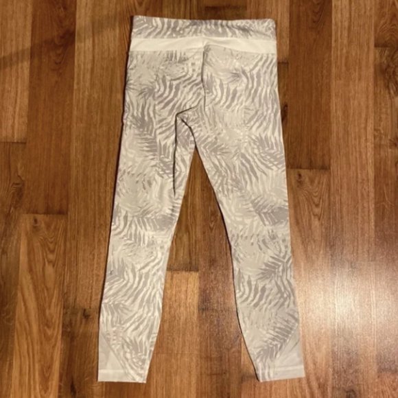 Lululemon Leggings, 25”, White Palm Print, Zipper Pockets, Mesh Stripe - Picture 3 of 6